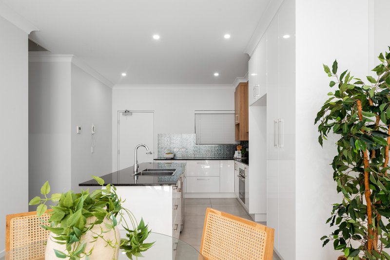 Photo - 1/23 Anzac Road, Carina Heights QLD 4152 - Image 3