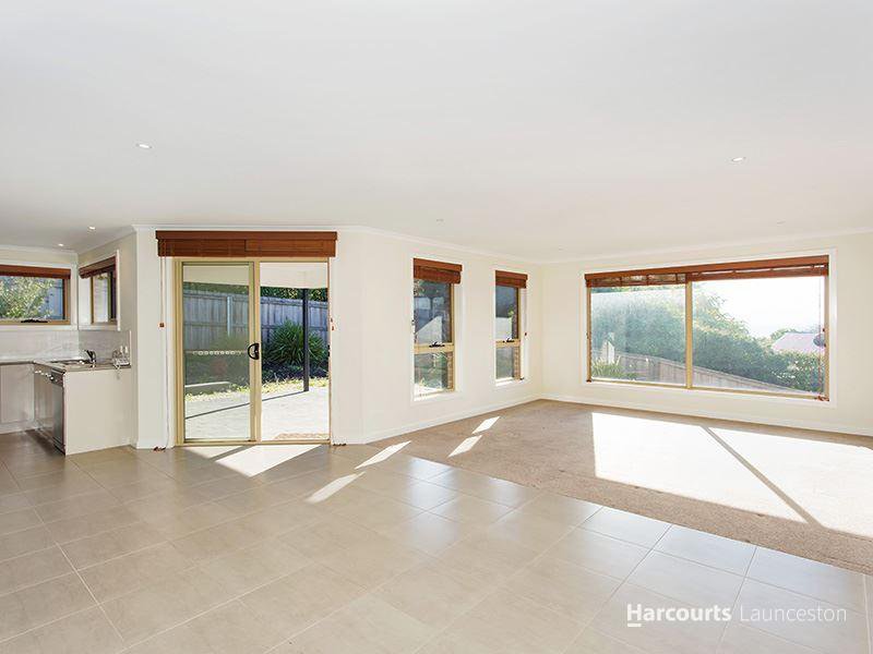 Photo - 1/23 Balmoral Avenue, Riverside TAS 7250 - Image 4