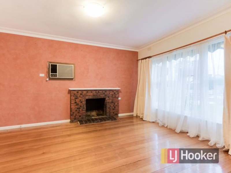 Photo - 1/23 Bride Avenue, Hampton Park VIC 3976 - Image 3