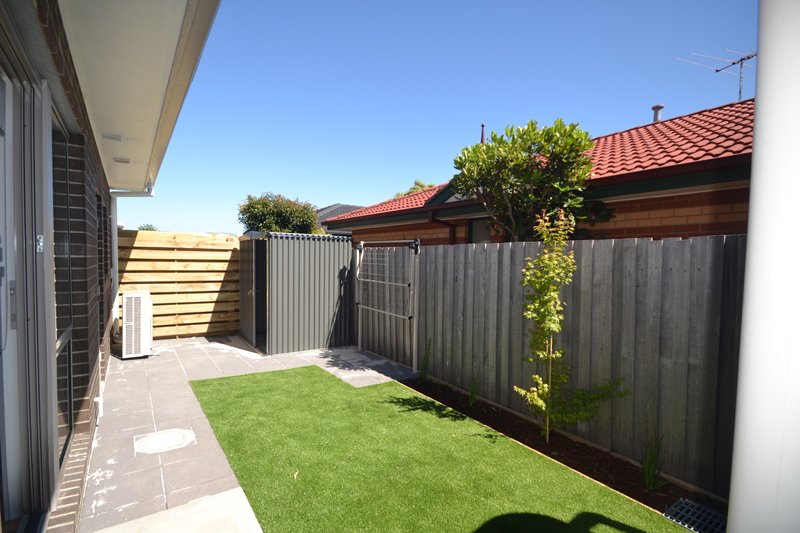 Photo - 1/23 Bristol Road, Pascoe Vale VIC 3044 - Image 3