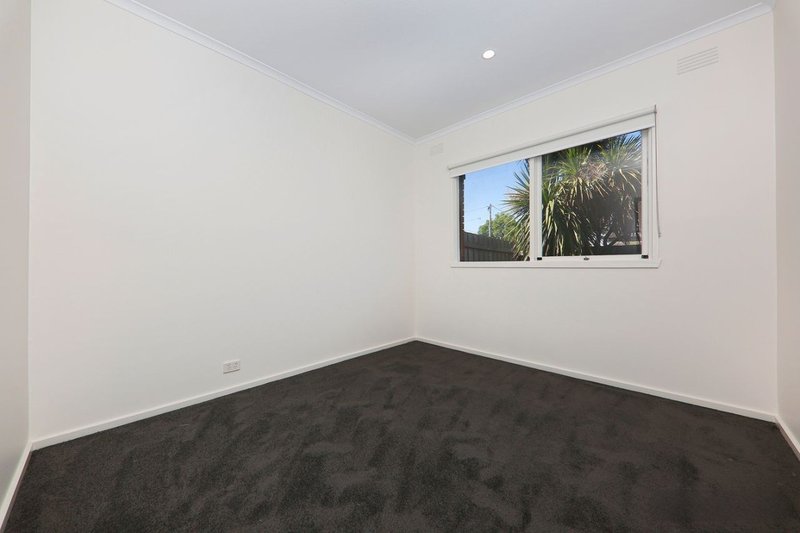 Photo - 1/23 Broadmeadows Road, Tullamarine VIC 3043 - Image 8