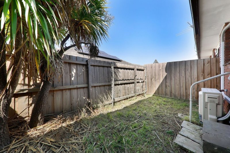 Photo - 1/23 Broadmeadows Road, Tullamarine VIC 3043 - Image 10