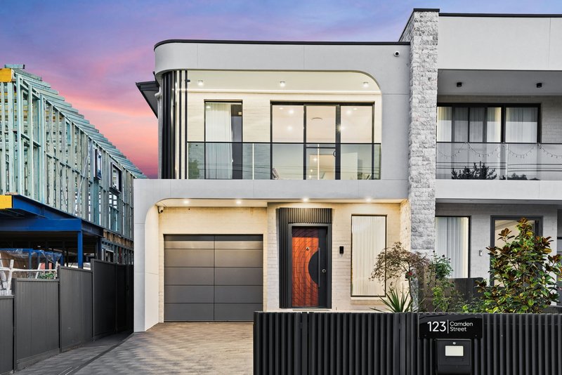 Photo - 123 Camden Street, Fairfield Heights NSW 2165 - Image 1