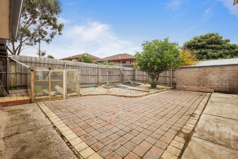 Photo - 123 Casey Drive, Lalor VIC 3075 - Image 12