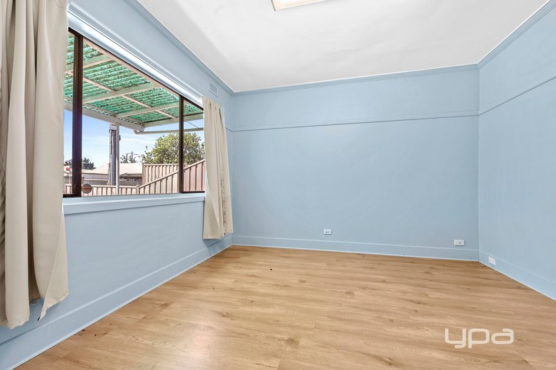 Photo - 123 Cornwall Road, Sunshine VIC 3020 - Image 4