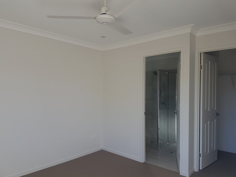 Photo - 1/23 Eli Court, Kawungan QLD 4655 - Image 3