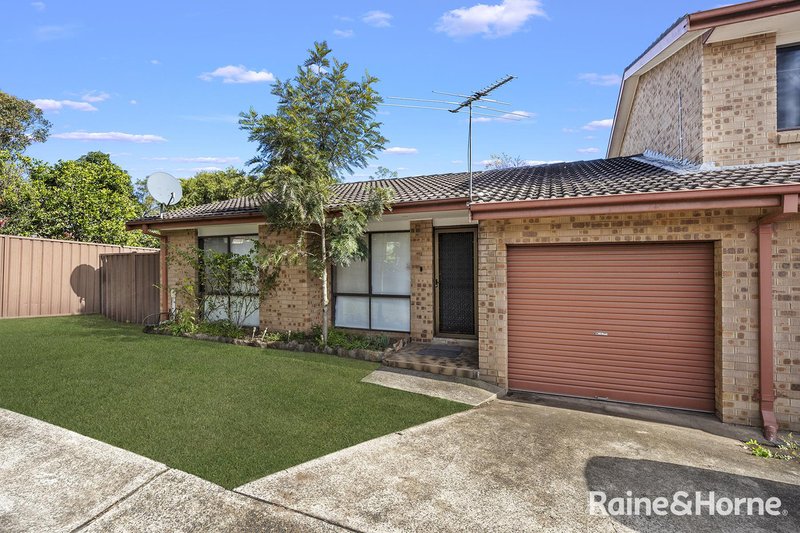 Photo - 12/3 First Avenue, Macquarie Fields NSW 2564 - Image 1