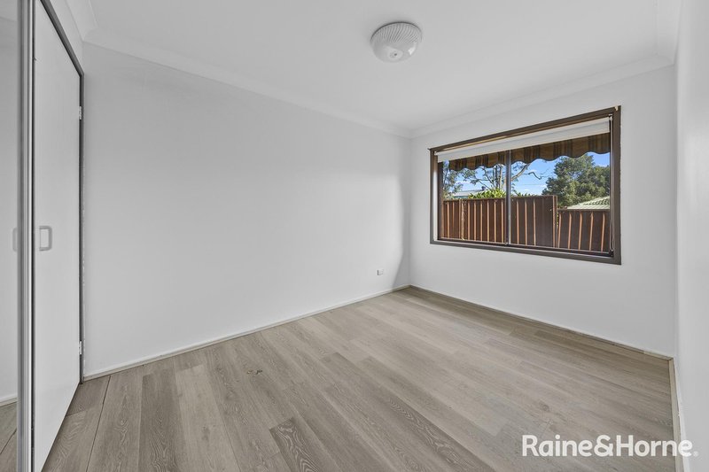 Photo - 12/3 First Avenue, Macquarie Fields NSW 2564 - Image 6