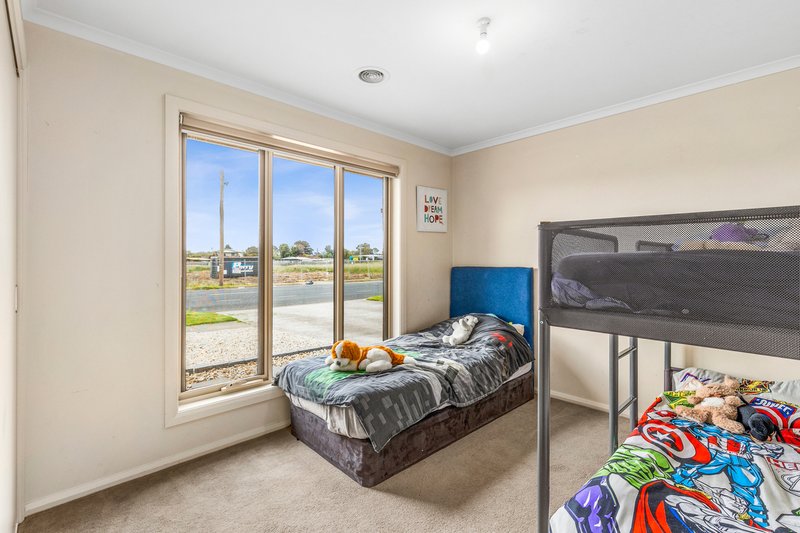 Photo - 1/23 Flinders Avenue, Lara VIC 3212 - Image 5