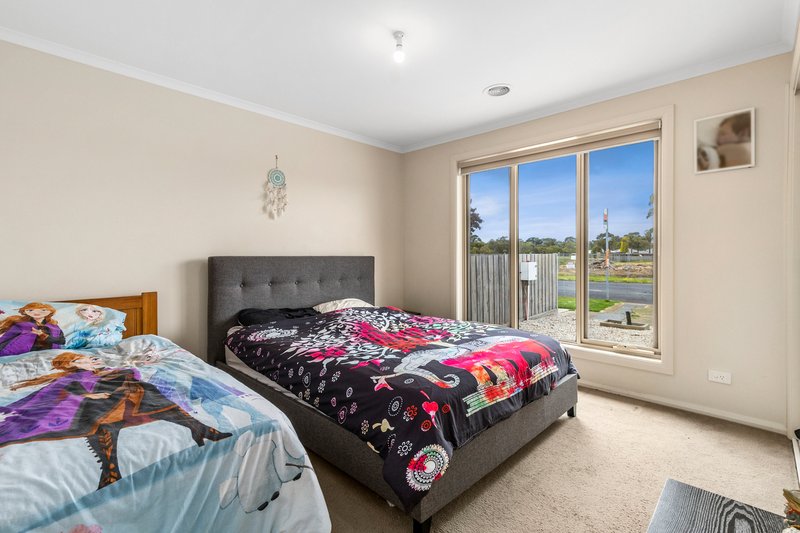 Photo - 1/23 Flinders Avenue, Lara VIC 3212 - Image 4