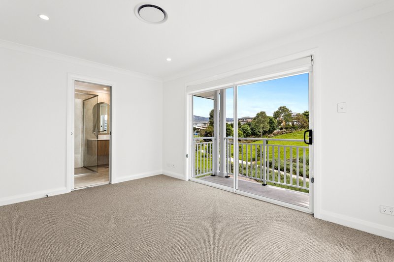 Photo - 1/23 Ganya Street, Calderwood NSW 2527 - Image 3