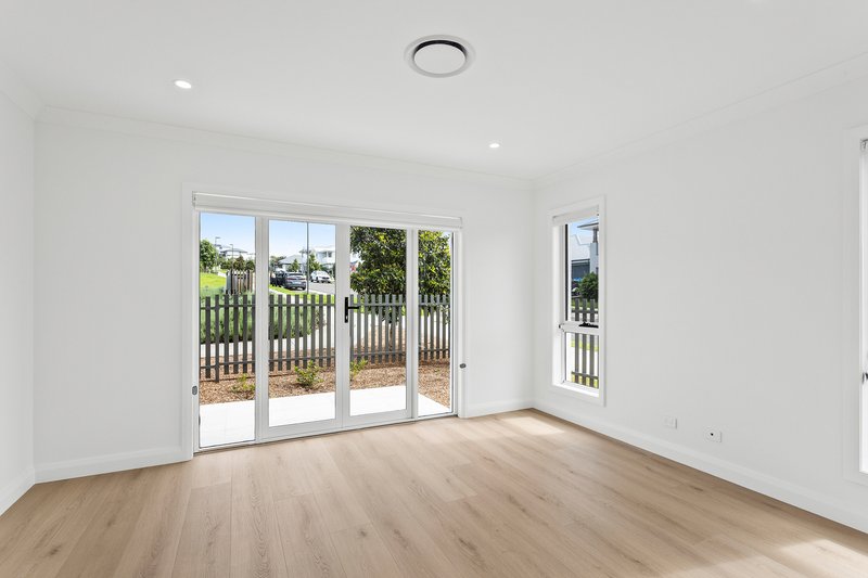 Photo - 1/23 Ganya Street, Calderwood NSW 2527 - Image 6