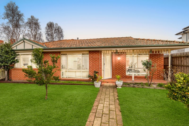 Photo - 1/23 Golf Links Avenue, Oakleigh VIC 3166 - Image 1