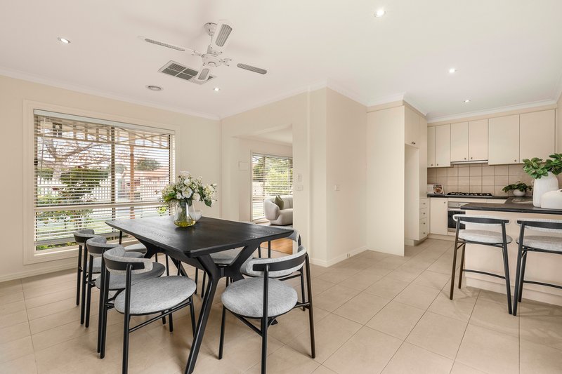 Photo - 1/23 Golf Links Avenue, Oakleigh VIC 3166 - Image 4