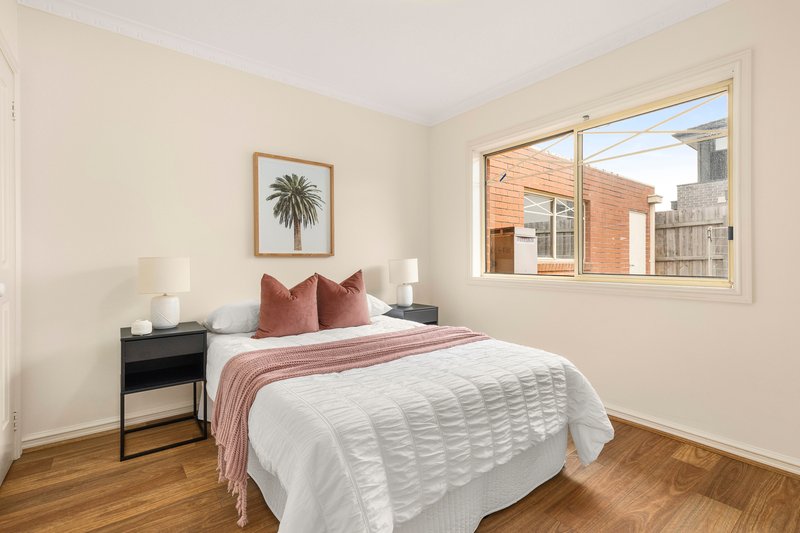 Photo - 1/23 Golf Links Avenue, Oakleigh VIC 3166 - Image 8