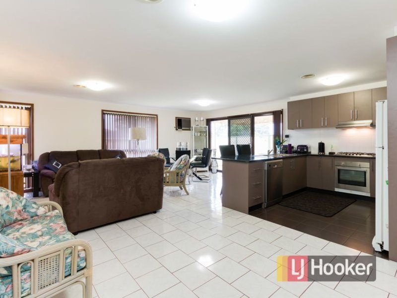 Photo - 123 Hallam Road, Hampton Park VIC 3976 - Image 10