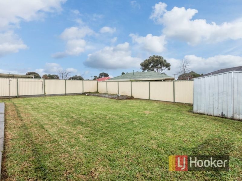 Photo - 123 Hallam Road, Hampton Park VIC 3976 - Image 14