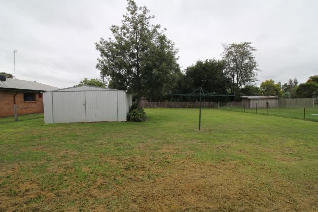 Photo - 123 Haly Street, Wondai QLD 4606 - Image 11