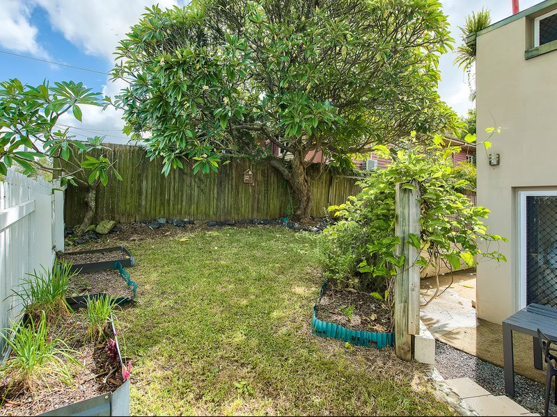 Photo - 1/23 Heidelberg Street, East Brisbane QLD 4169 - Image 9