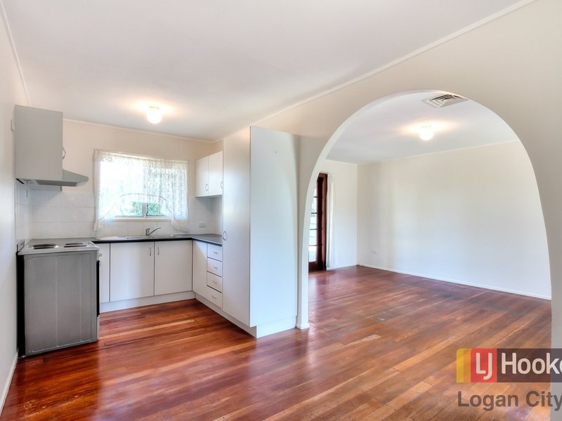 Photo - 123 Jacaranda Avenue, Logan Central QLD 4114 - Image 5