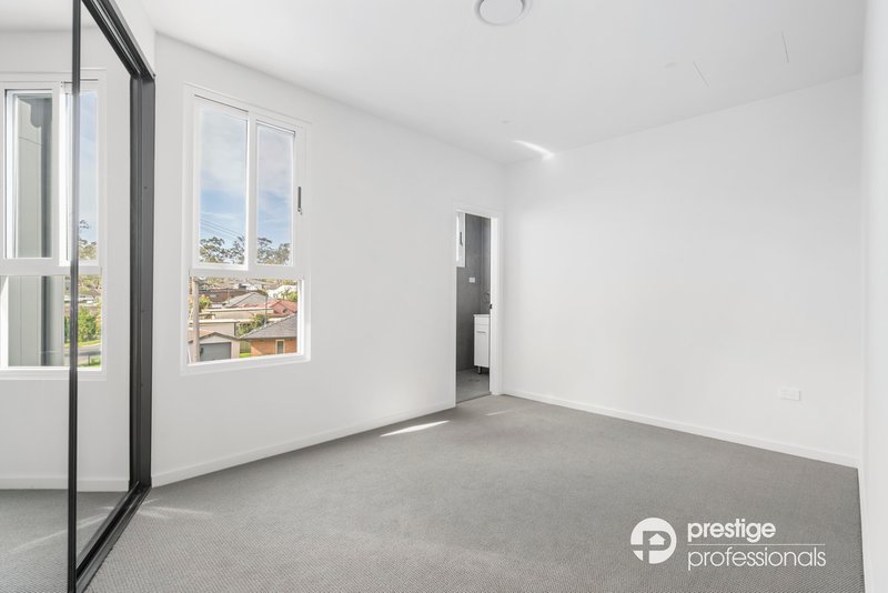 Photo - 1/23 Kilmorey Street, Busby NSW 2168 - Image 4