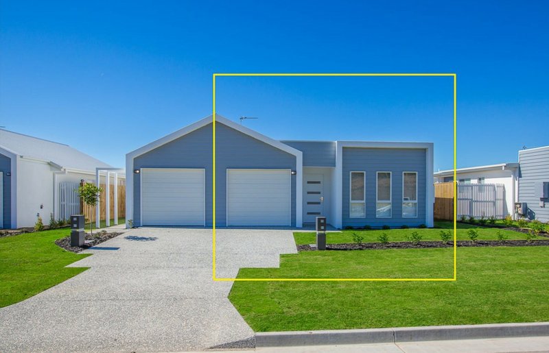 Photo - 1/23 Lauenstein Crescent, Pimpama QLD 4209 - Image 1