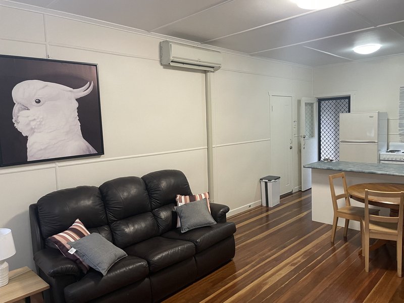 Photo - 1/23 Margaret Street, East Toowoomba QLD 4350 - Image 4