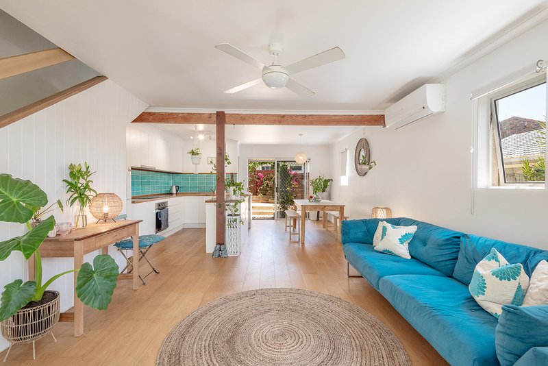 Photo - 1/23 Margit Crescent, Sunrise Beach QLD 4567 - Image 2