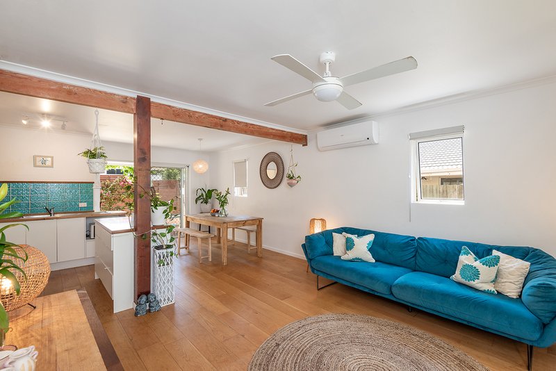 Photo - 1/23 Margit Crescent, Sunrise Beach QLD 4567 - Image 5