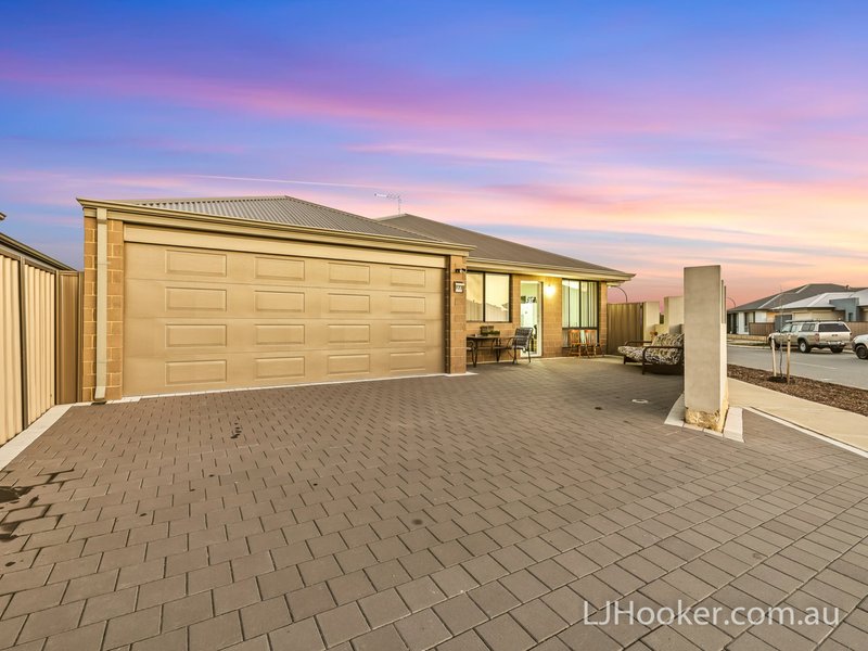 123 Monticello Parkway, Piara Waters WA 6112
