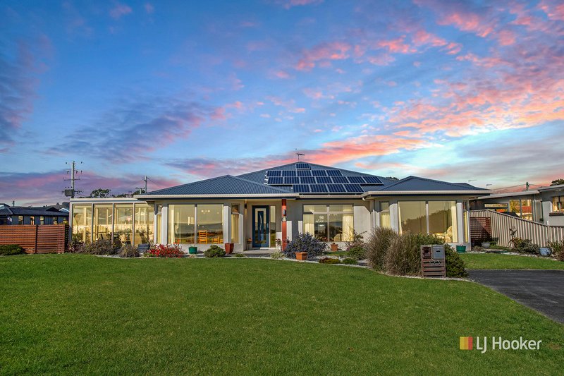 123 Old Bass Highway, Wynyard TAS 7325