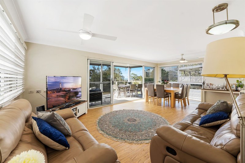 Photo - 123 O'Quinn Street, Nudgee Beach QLD 4014 - Image 4