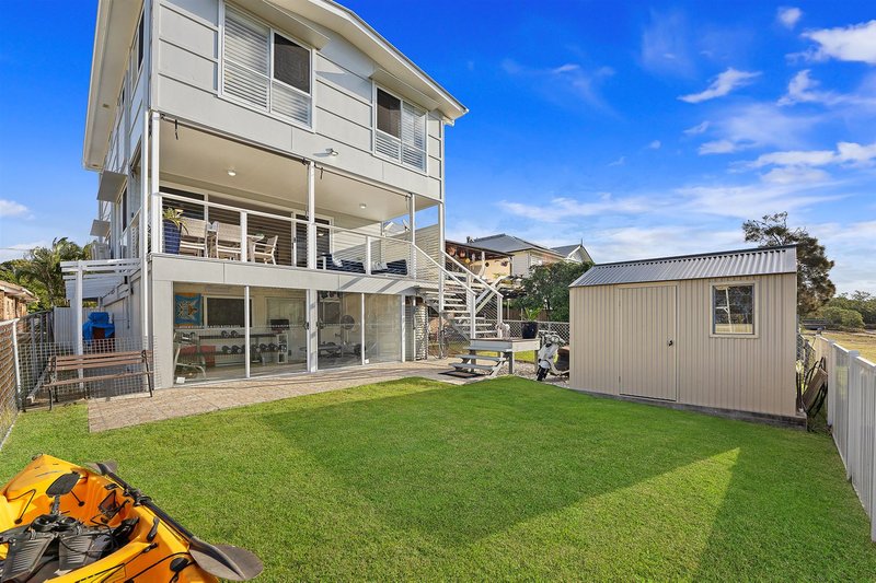 Photo - 123 O'Quinn Street, Nudgee Beach QLD 4014 - Image 13