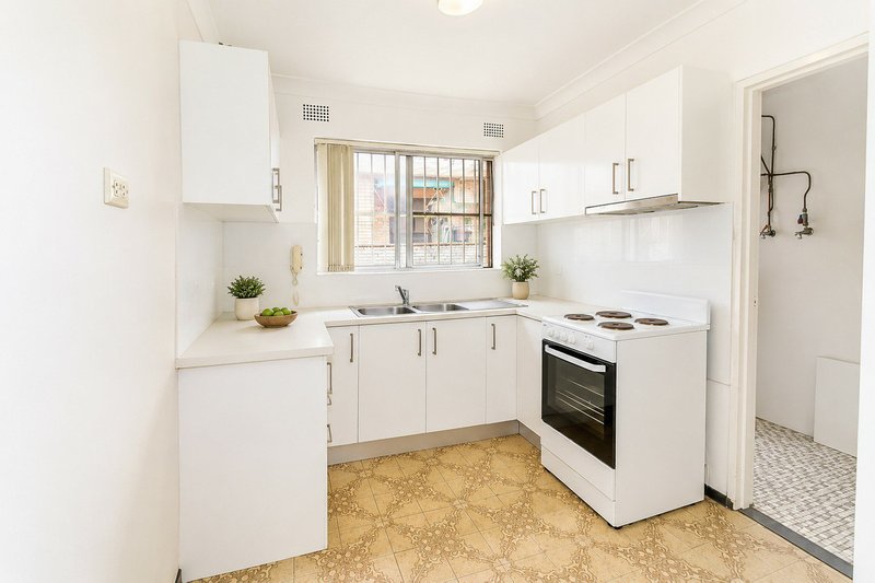 Photo - 1/23 Park Road, Cabramatta NSW 2166 - Image 4