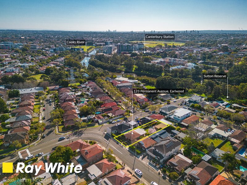 Photo - 123 Permanent Avenue, Earlwood NSW 2206 - Image 11