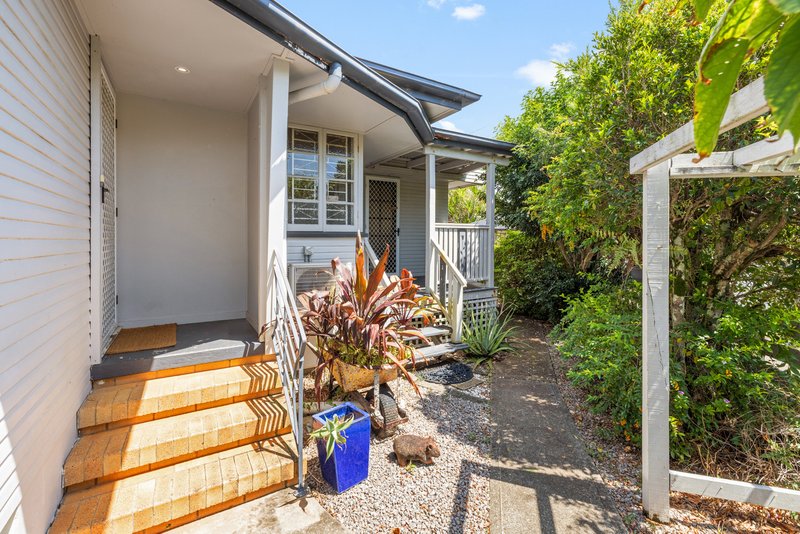 Photo - 123 Prince Edward Parade, Scarborough QLD 4020 - Image 2