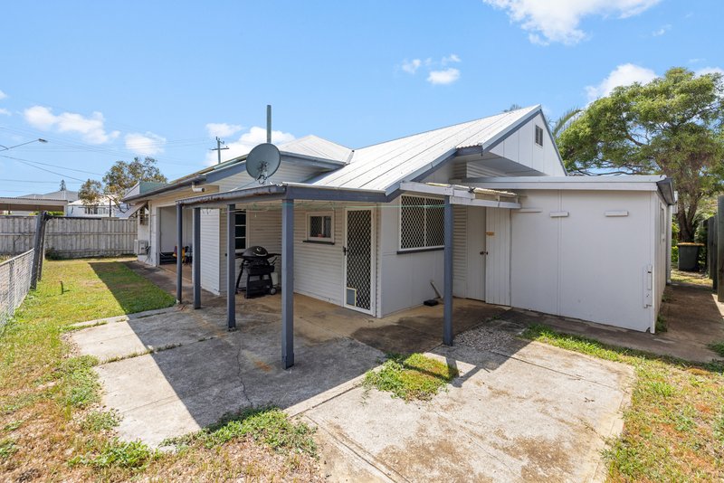 Photo - 123 Prince Edward Parade, Scarborough QLD 4020 - Image 11