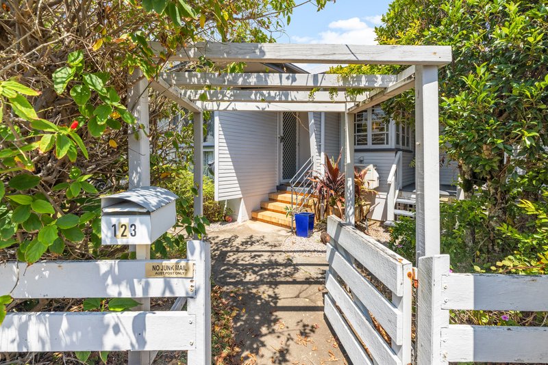 Photo - 123 Prince Edward Parade, Scarborough QLD 4020 - Image 14