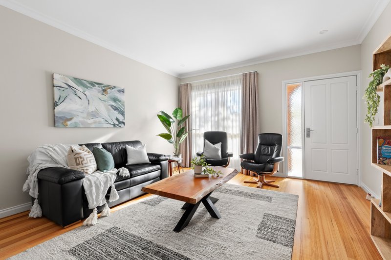 Photo - 1/23 Ruthven Street, Rosanna VIC 3084 - Image 2