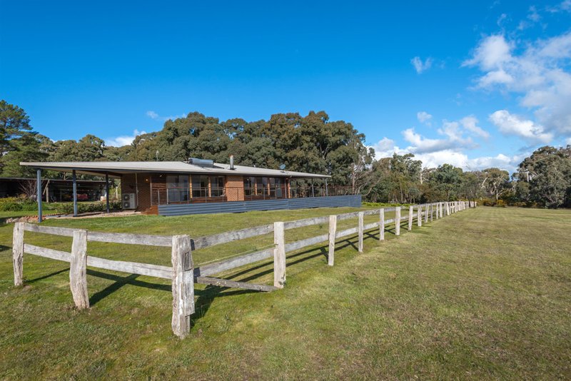 Photo - 123 South Lane, Kyneton VIC 3444 - Image 2