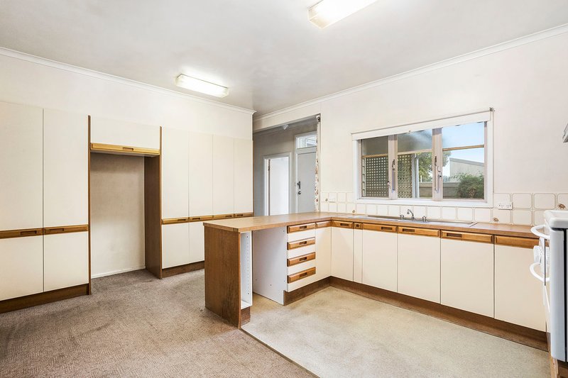 Photo - 1/23 Tulip Grove, Cheltenham VIC 3192 - Image 6