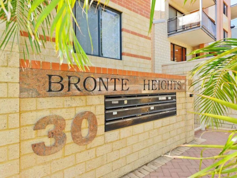 Photo - 12/30 Bronte Street, East Perth WA 6004 - Image 13