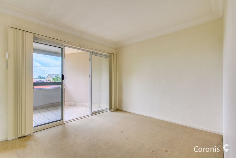 Photo - 12/30 Villa Street, Annerley QLD 4103 - Image 4