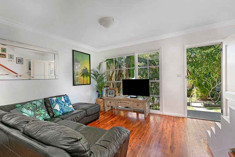 Photo - 12/30a The Crescent, Dee Why NSW 2099 - Image 3