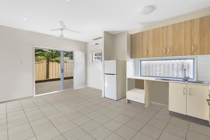 Photo - 1,2,3/11 Macbeth Street, Kingston QLD 4114 - Image 9