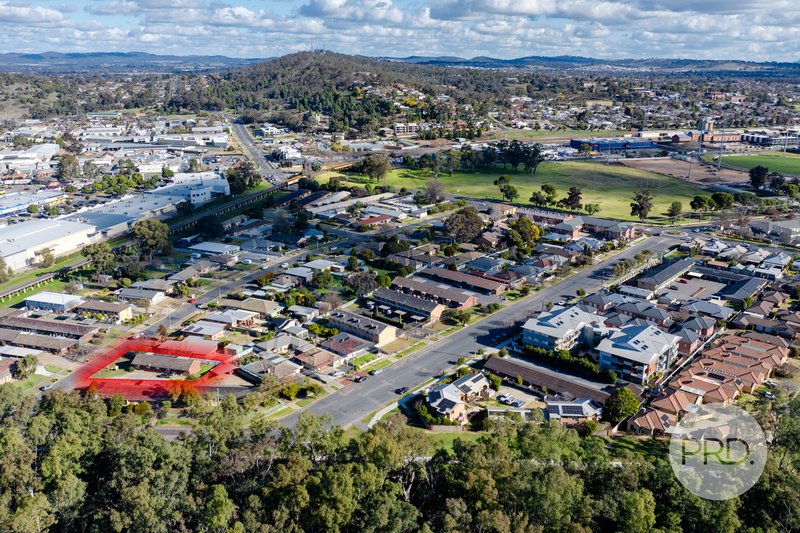 Photo - 1,2,3/3 Higgins Avenue, Wagga Wagga NSW 2650 - Image 12