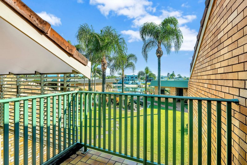 Photo - 12/33 Hooker Boulevard, Broadbeach Waters QLD 4218 - Image 9