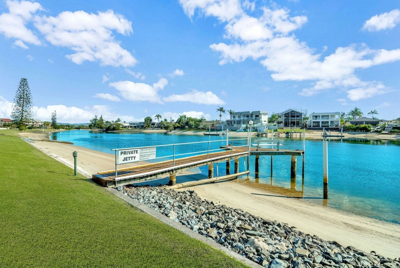 Photo - 12/33 Hooker Boulevard, Broadbeach Waters QLD 4218 - Image 15