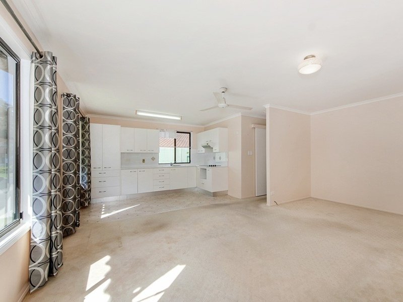 Photo - 123/3 Township Drive, Burleigh Heads QLD 4220 - Image 5