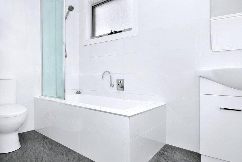 Photo - 1/235 Ascot Vale Road, Ascot Vale VIC 3032 - Image 6